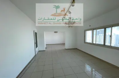 Apartment - 3 Bedrooms - 3 Bathrooms for rent in Crystal Plaza - Al Majaz 1 - Al Majaz - Sharjah