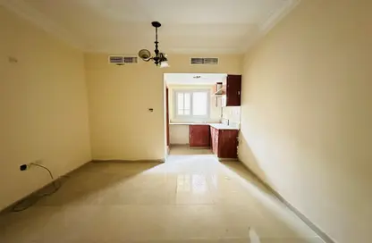 Apartment - 1 Bathroom for rent in Fire Station Road - Muwaileh - Sharjah