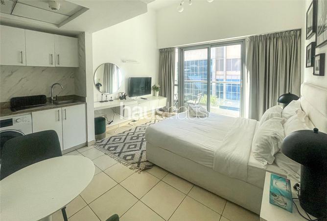 Apartment - 1 Bathroom for rent in The Point - Dubai Marina - Dubai