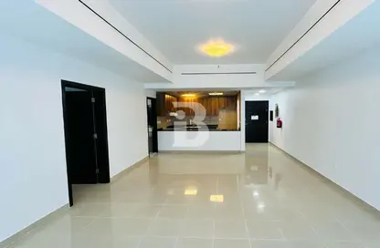 Apartment - 2 Bedrooms - 2 Bathrooms for rent in Sama Tower - Electra Street - Abu Dhabi