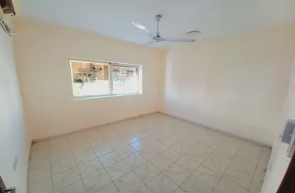 Apartment - 1 Bedroom - 1 Bathroom for rent in Sohool Building - Al Butina - Sharjah