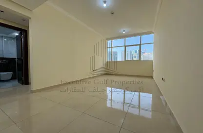 Apartment - 2 Bedrooms - 2 Bathrooms for rent in Zig Zag Building - Tourist Club Area - Abu Dhabi