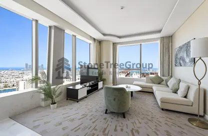 Apartment - 1 Bedroom - 1 Bathroom for rent in The Palm Tower - Palm Jumeirah - Dubai