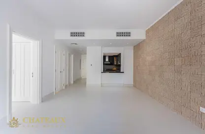 Apartment - 1 Bedroom - 2 Bathrooms for sale in Zaafaran 4 - Zaafaran - Old Town - Dubai