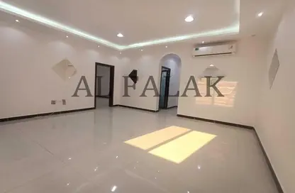 Apartment - 1 Bedroom - 1 Bathroom for rent in Shakhbout City - Abu Dhabi