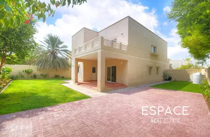 Villa - 4 Bedrooms - 3 Bathrooms for sale in Meadows 9 - Meadows - Dubai