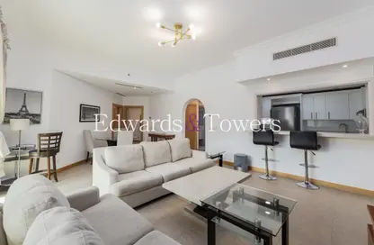 Apartment - 2 Bedrooms - 3 Bathrooms for rent in Al Nabat - Shoreline Apartments - Palm Jumeirah - Dubai