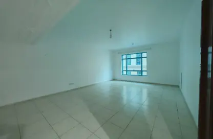 Apartment - 3 Bedrooms - 3 Bathrooms for rent in OPAL Tower - Al Nahyan Camp - Abu Dhabi