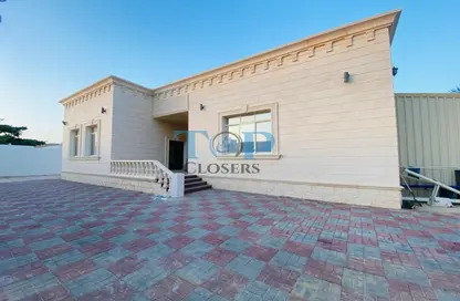 Villa - 4 Bedrooms - 6 Bathrooms for rent in Dhaher 4 - Al Dhahir - Al Ain