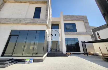 Villa - 5 Bedrooms - 7 Bathrooms for rent in Al Warsan 4 - Al Warsan - Dubai