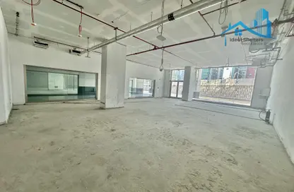 Shop - Studio for rent in Airport Road Area - Al Garhoud - Dubai