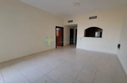 Apartment - 1 Bedroom - 2 Bathrooms for rent in University View - Dubai Silicon Oasis - Dubai