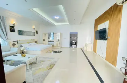 Apartment - 1 Bathroom for rent in Villa Compound - Khalifa City - Abu Dhabi