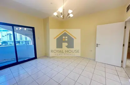 Apartment - 2 Bedrooms - 2 Bathrooms for sale in Al Majaz 3 - Al Majaz - Sharjah