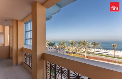 Apartment - 2 Bedrooms - 3 Bathrooms for rent in Sarai Apartments - Palm Jumeirah - Dubai