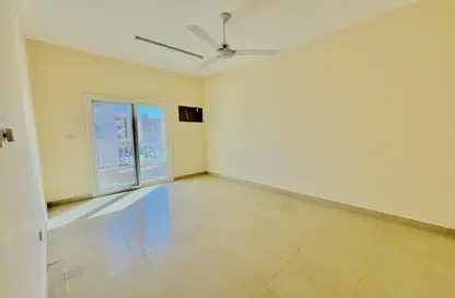 Apartment - 2 Bedrooms - 1 Bathroom for rent in Muwailih Building - Muwaileh - Sharjah