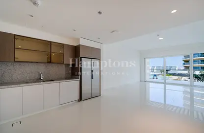 Apartment - 2 Bedrooms - 3 Bathrooms for rent in Grand Bleu Tower 2 - EMAAR Beachfront - Dubai Harbour - Dubai