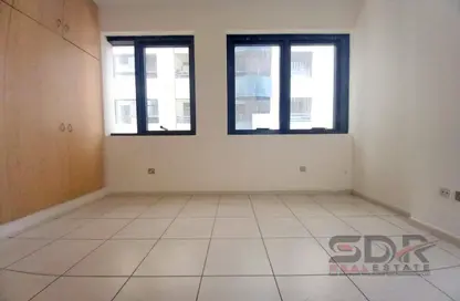 Apartment - 1 Bedroom - 1 Bathroom for rent in Global Tower - Electra Street - Abu Dhabi