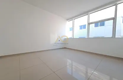 Apartment - 1 Bedroom - 1 Bathroom for rent in Tiger Building Al Qadesia - Al Nahda - Sharjah