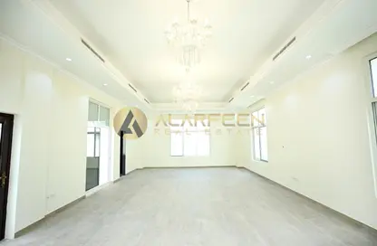 Villa - 5 Bedrooms - 7 Bathrooms for rent in Nad Al Sheba 2 - Nad Al Sheba - Dubai