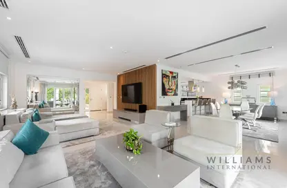 Villa - 3 Bedrooms - 3 Bathrooms for sale in Legacy - Jumeirah Park - Dubai