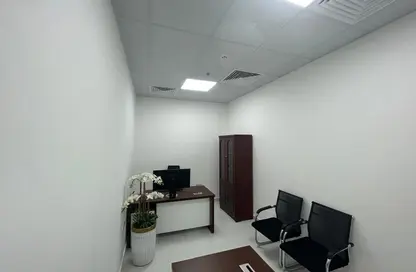 Business Centre - Studio - 1 Bathroom for rent in Red Avenue - Al Garhoud - Dubai