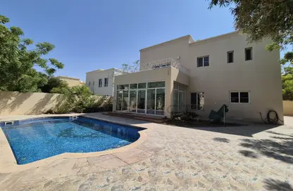 Villa - 4 Bedrooms - 5 Bathrooms for rent in Meadows 1 - Meadows - Dubai