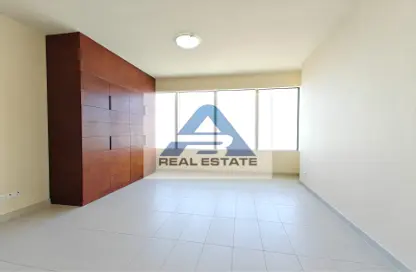 Apartment - 4 Bedrooms - 5 Bathrooms for rent in Nation Towers - Corniche Road - Abu Dhabi