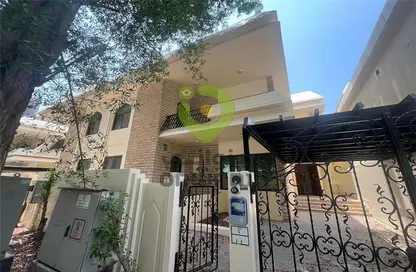 Villa - 4 Bedrooms - 5 Bathrooms for rent in Al Istiqlal Street - Al Khalidiya - Abu Dhabi