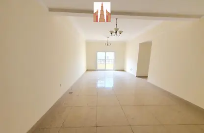 Apartment - 2 Bedrooms - 2 Bathrooms for rent in Muwaileh Commercial - Sharjah