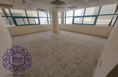 Office Space - Studio - 2 Bathrooms for rent in Al Khan Corniche - Al Khan - Sharjah