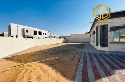 Villa - 4 Bedrooms - 5 Bathrooms for rent in Al Warqa'a 3 - Al Warqa'a - Dubai