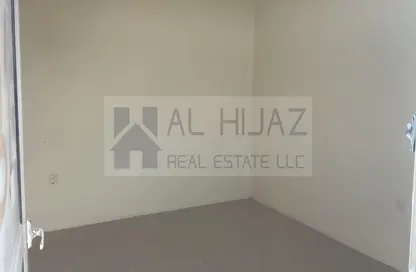 Whole Building - Studio for rent in Al Sajaa - Sharjah