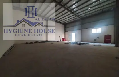 Warehouse - Studio - 1 Bathroom for rent in Umm Al Thuoob - Umm Al Quwain