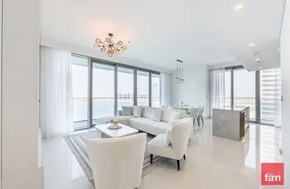 Living / Dining Room image for: Apartment - 3 Bedrooms - 4 Bathrooms for rent in Beach Isle - EMAAR Beachfront - Dubai Harbour - Dubai, Image 1
