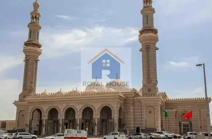 Apartment - 1 Bathroom for rent in Al Qulaya'ah - Al Sharq - Sharjah