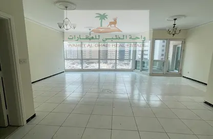 Apartment - 3 Bedrooms - 4 Bathrooms for rent in Ibtikar 2 - Al Majaz 2 - Al Majaz - Sharjah