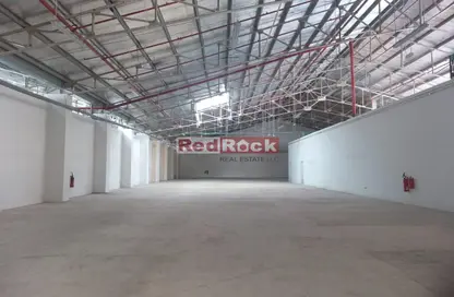 Show Room - Studio for rent in Airport Road Area - Al Garhoud - Dubai