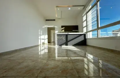 Apartment - 1 Bedroom - 1 Bathroom for rent in Between Two Bridges - Abu Dhabi