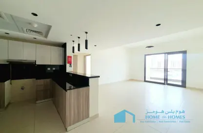 Apartment - 2 Bedrooms - 2 Bathrooms for rent in Al Jadaf Building - Al Jaddaf - Dubai