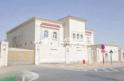 Villa - Studio for rent in Mohamed Bin Zayed Centre - Mohamed Bin Zayed City - Abu Dhabi