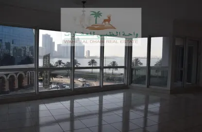 Apartment - 3 Bedrooms - 4 Bathrooms for rent in Al Kaloti Tower - Al Majaz 2 - Al Majaz - Sharjah