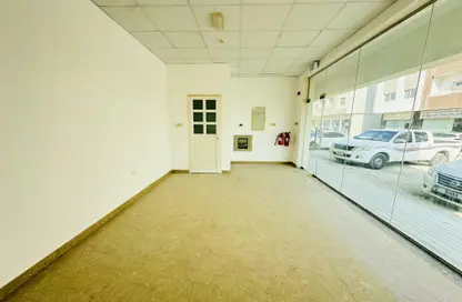 Shop - Studio - 1 Bathroom for rent in SG Muwaileh Building - Muwaileh - Sharjah