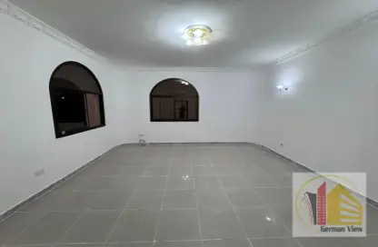 Apartment - 1 Bathroom for rent in Al Mushrif - Abu Dhabi