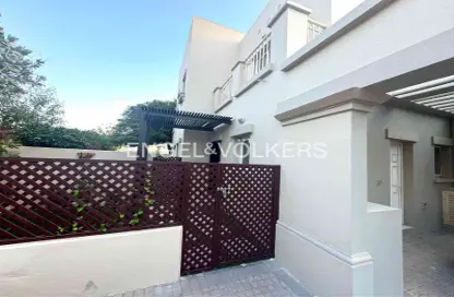 Villa - 2 Bedrooms - 2 Bathrooms for rent in Springs 11 - The Springs - Dubai