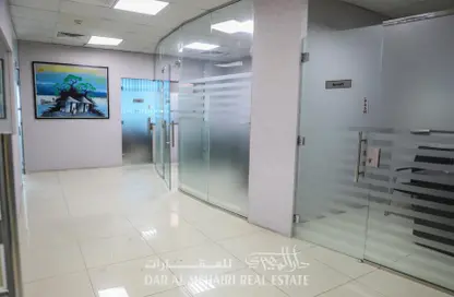 Office Space - Studio - 1 Bathroom for rent in Al Muhairi Plaza - Al Khabisi - Deira - Dubai