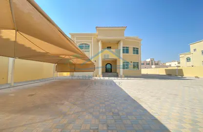 Villa - 7 Bedrooms for rent in Shakhbout City - Abu Dhabi