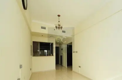 Apartment - 2 Bedrooms - 2 Bathrooms for rent in Mazaya 27 - Queue Point - Dubai Land - Dubai