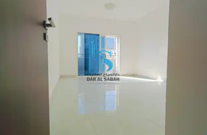 Apartment - 2 Bedrooms - 2 Bathrooms for rent in Rasheed Tower 4 - Al Taawun - Sharjah