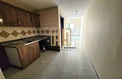 Apartment - Studio - 1 Bathroom for rent in Muwailih Building - Muwaileh - Sharjah